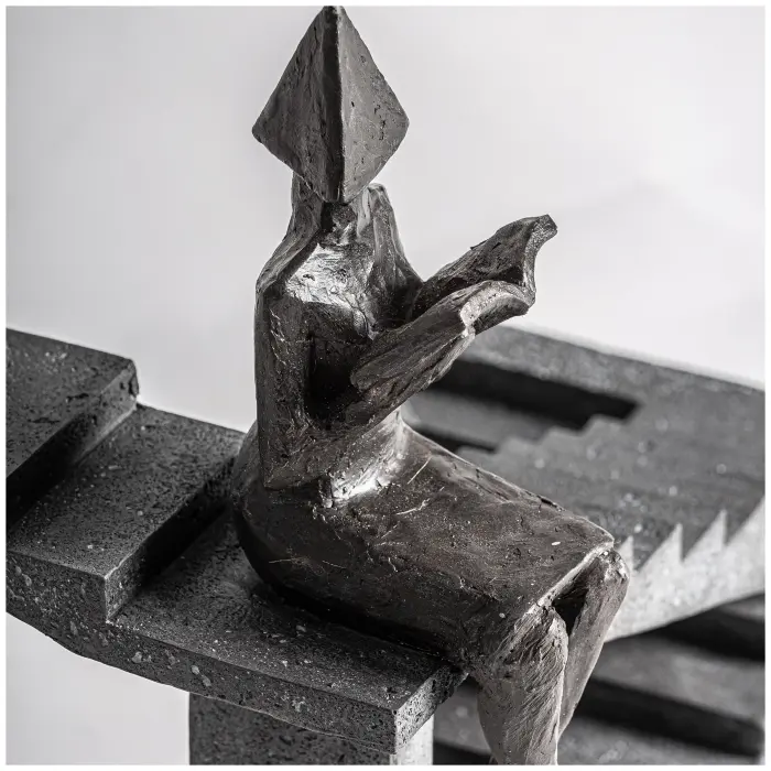 Декоративная фигура RAISHA