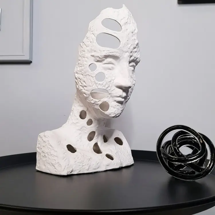 Статуэтка White figure decoration