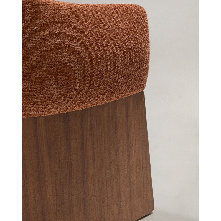 Стул Bosca из терракотовой синели и шпона ореха