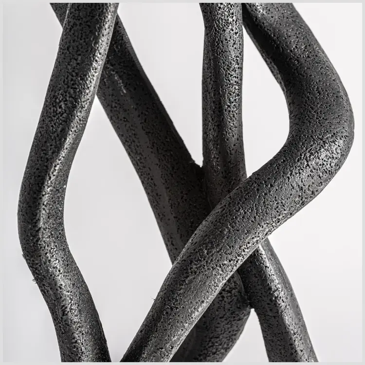 Декоративная фигура YEHOR