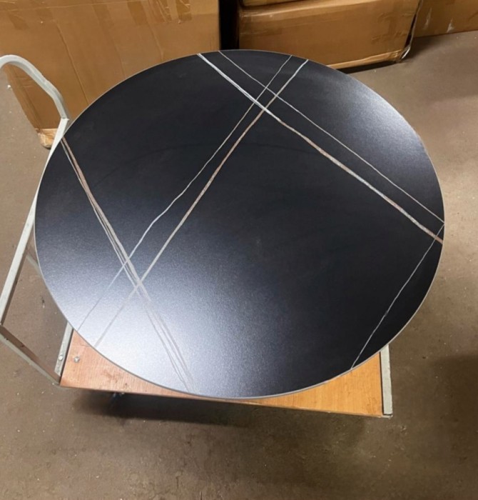 Стол черный Piza