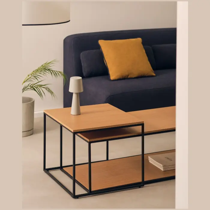 Yoana Набор из 2 столиков из дубового шпона и черного металла