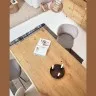Стол Lotty из дубового шпона с натуральной отделкой и стеклянными ножками 180 x 100 см