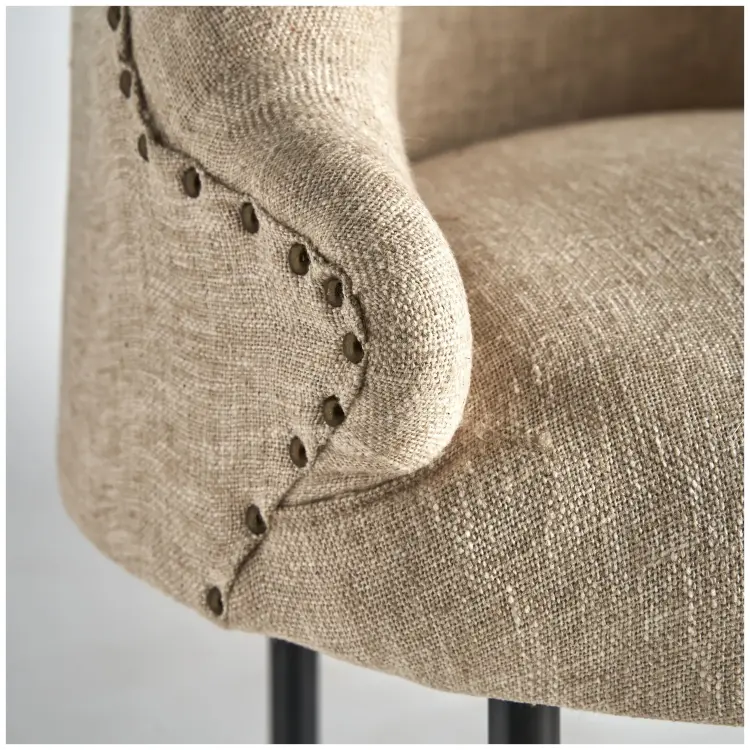 Кресло Crovie песочного цвета