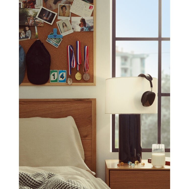 Кровать Alguema из дубового шпона с натуральной отделкой для матраса 90 x 200 см