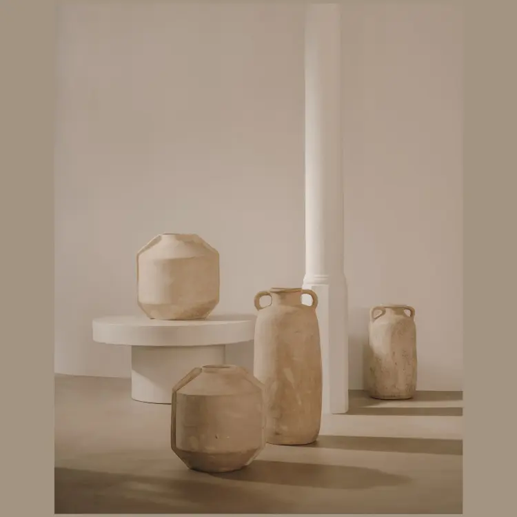 Meja Ваза из папье-маше бежевого цвета 47 см