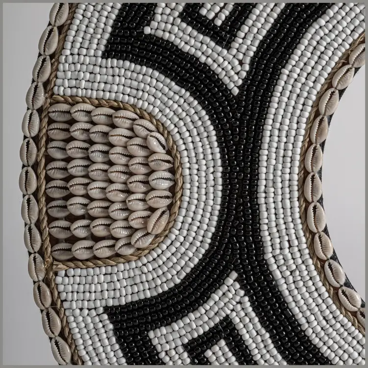 Декоративная фигура BLACKE