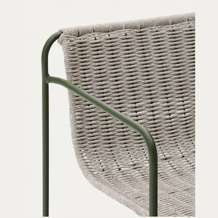 Полубарный стул Maurina из зелёной оцинкованной стали и экрю и серого шнура 64,5 см