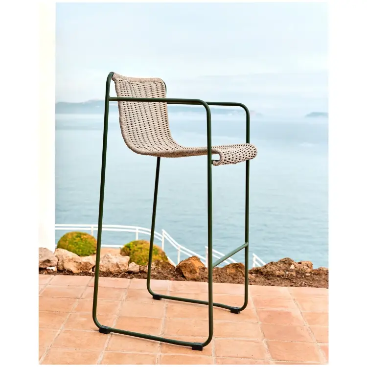 Барный стул Maurina из оцинкованной зеленой стали и веревки серого цвета и экрю, высота 74,5 см