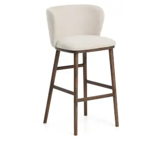 Барный стул Ciselia из бежевого шенилла с ножками из ясеня в отделке орех