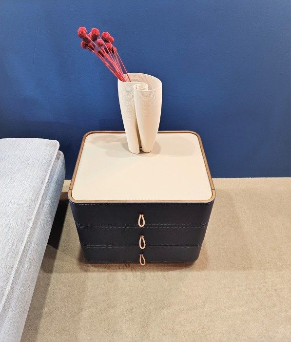 Тумба прикроватная KILMANROCK