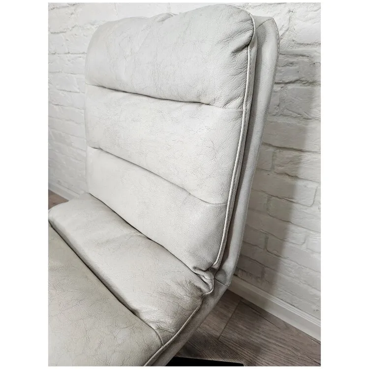 Кресло на колесиках RS235-A