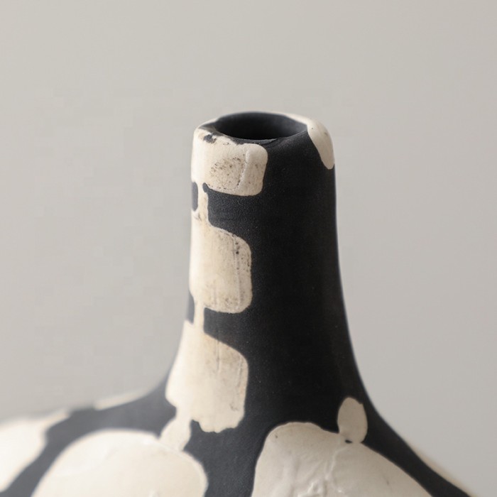 Ваза Black And White Narrow Mouth Vase A