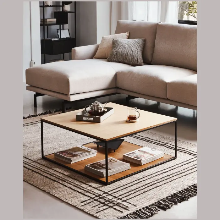 Yoana Журнальный столик из дубового шпона и черного металла 80 x 80 см