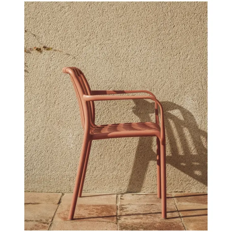 Уличный стул Isabellini из пластика терракотового цвета