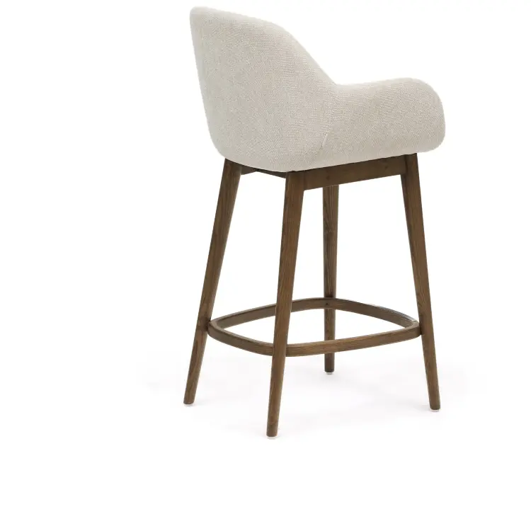 Полубарный стул Konna бежевого цвета с ножками из массива ясеня в темной отделке, 65 см