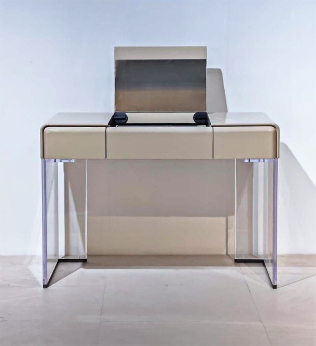 Консоль с зеркалом Vanity Desk