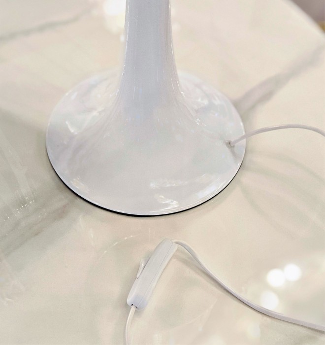 Лампа настольная Spun Light T