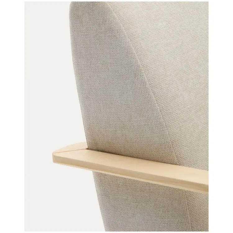 Кресло Meghan из жемчужного шенилла и массива бука в натуральной отделке