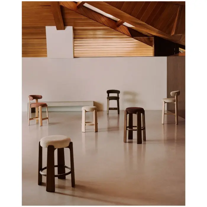 Granite Барный табурет из бежевого шенилла и массива ясеня в отделке орех 75 см