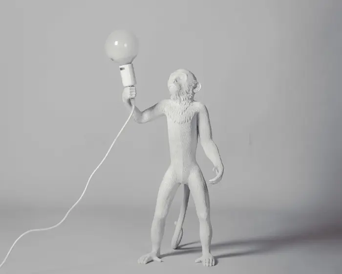 Лампа настольная The Monkey Lamp Standing Version