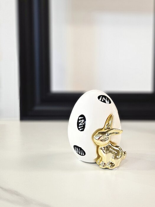 Фигурка Easter Rabbit Egg white