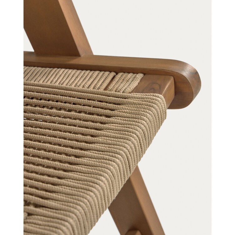 Кресло Geralda из дерева акации с темной отделкой