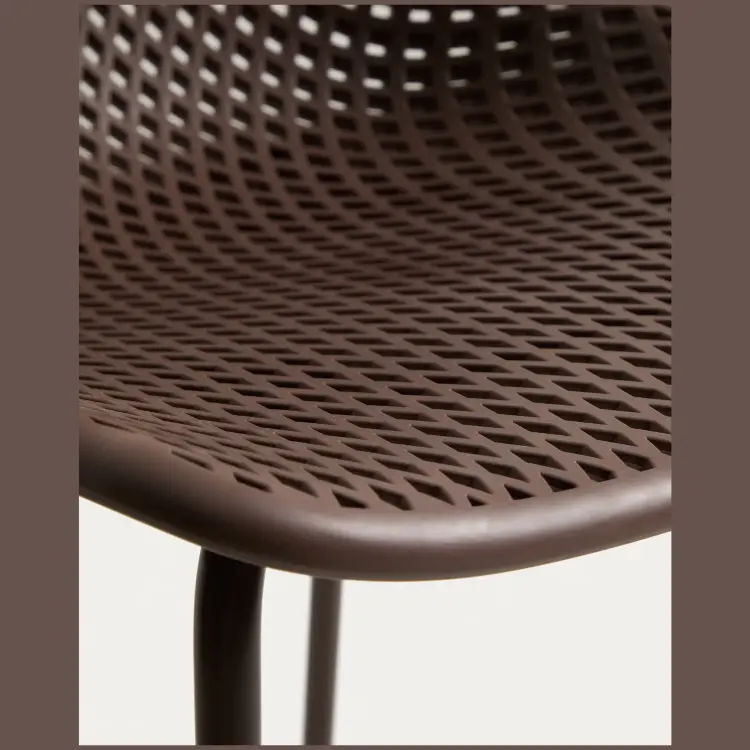 Уличный стул Quinby из коричневой стали и пластика