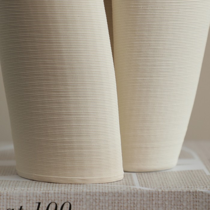 Ваза Threaded Rotating Vase A