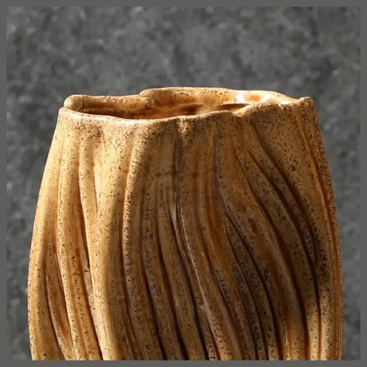 Ваза Elegant vase B
