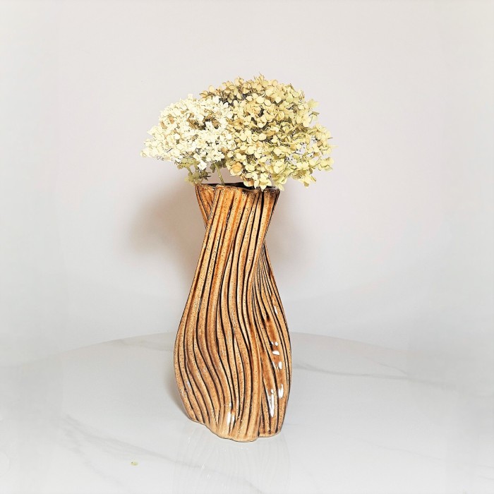 Ваза Elegant vase B
