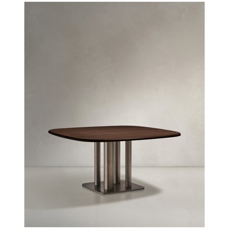 Стол Melvar из орехового шпона с основанием из матовой нержавеющей стали, 121 x 121