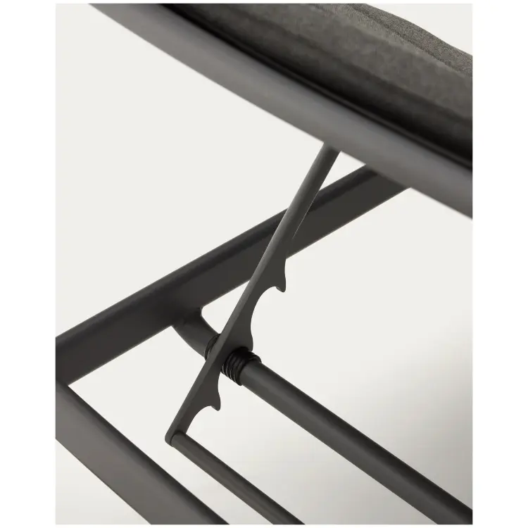 Алюминиевый шезлонг Marcona окрашенный в черный цвет