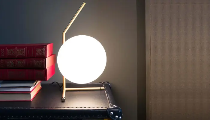 Лампа настольная IC Lights T3