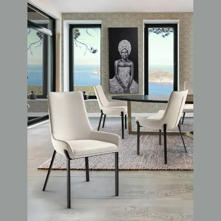 Стул Diane черный металлический с белой обивкой