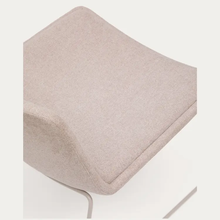 Кресло Zahara бежевого цвета и сталь в бежевой отделке