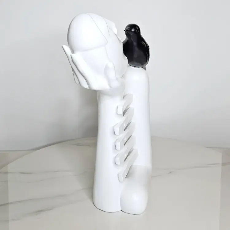 Статуэтка Head and Crow