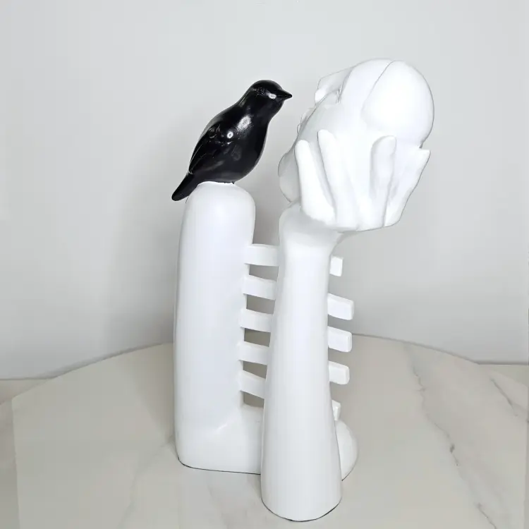 Статуэтка Head and Crow