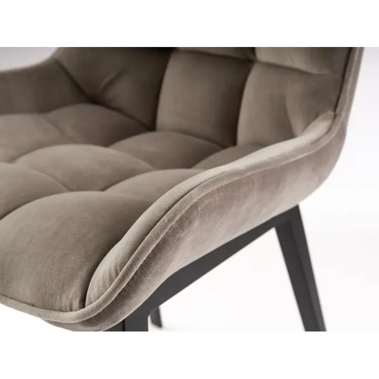 Стул из металла Devany с бархатной обивкой цвета камень