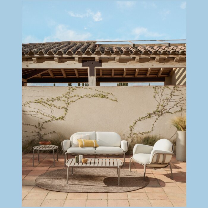 Уличный журнальный столик Joncols из алюминия с бежевой отделкой Ø 60 см