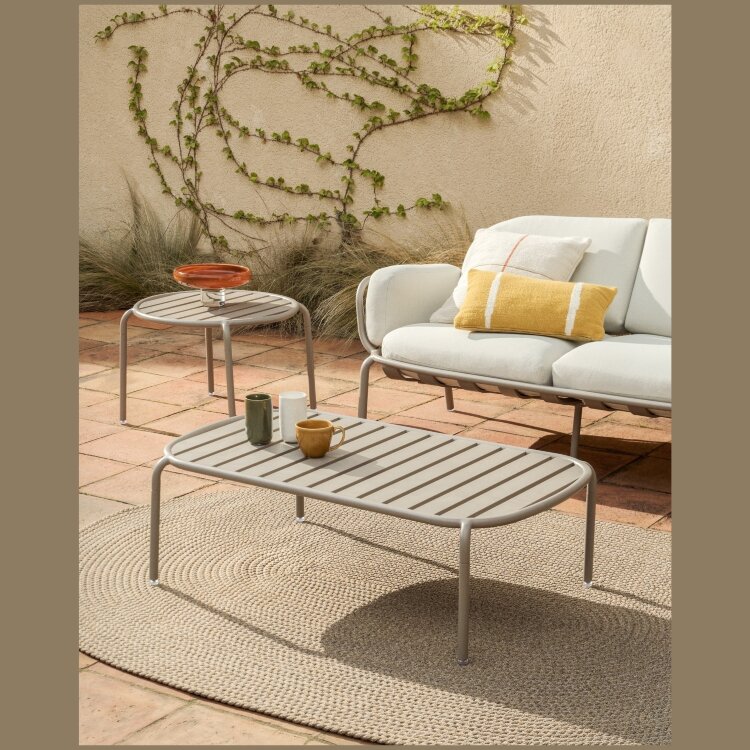 Уличный журнальный столик Joncols из алюминия с бежевой отделкой Ø 60 см