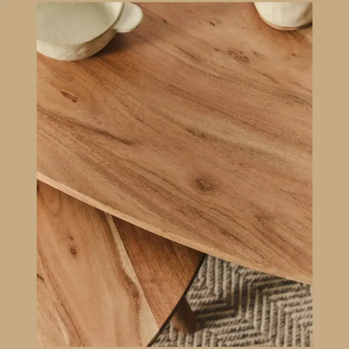 Комплект из 2-х столиков Duvani из массива акации с выбеленной отделкой