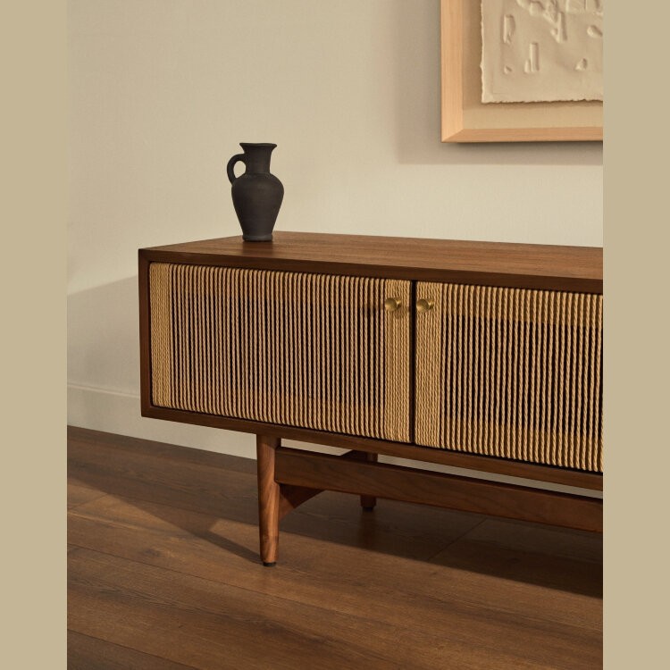 Тумба под ТВ Elan 3 дверцы шпон и массив ореха и шнур 200 х 50 см