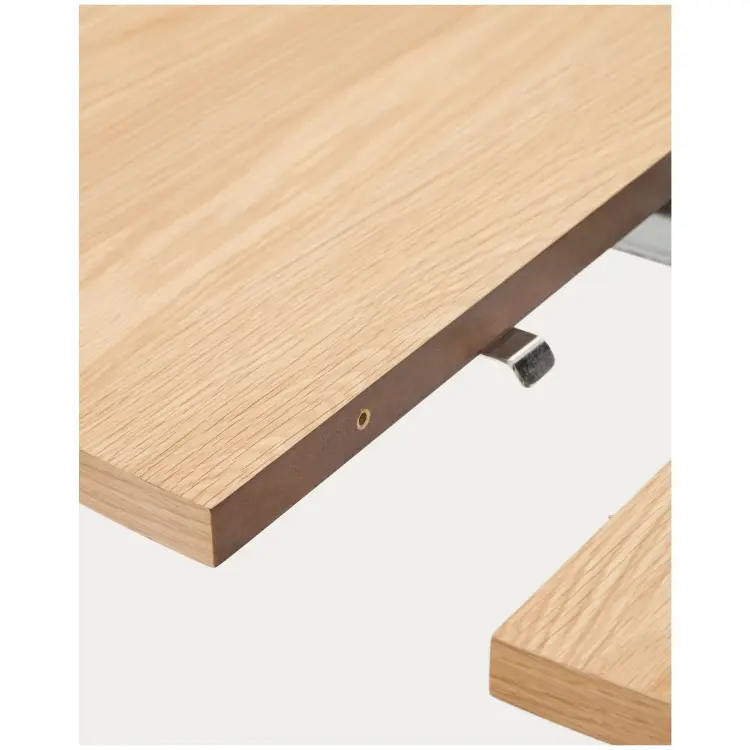 Montuiri Круглый раздвижной стол из дубового шпона с ножками черного цвета, Ø90(130) см