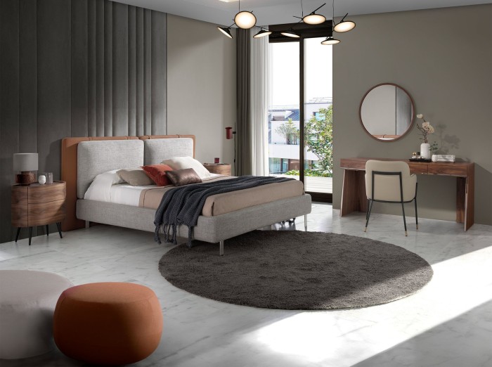 Письменный стол MQ2102 /3217 из орехового дерева