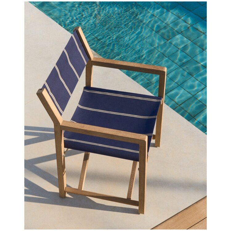 Уличный складной стул Vilara в сине-бежевую полоску из акации