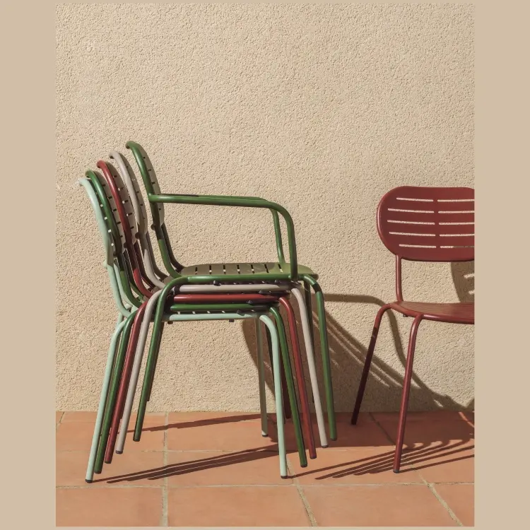 Уличный стул Brai из оцинкованной стали бежевого цвета