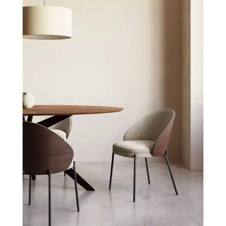 Стул Eamy светло-коричневый из шпона ясеня с отделкой венге