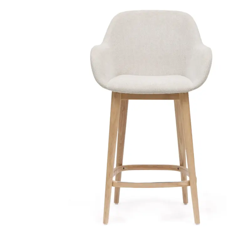 Полубарный стул Konna бежевого цвета с ножками из массива ясеня в светлой отделке, 65 см