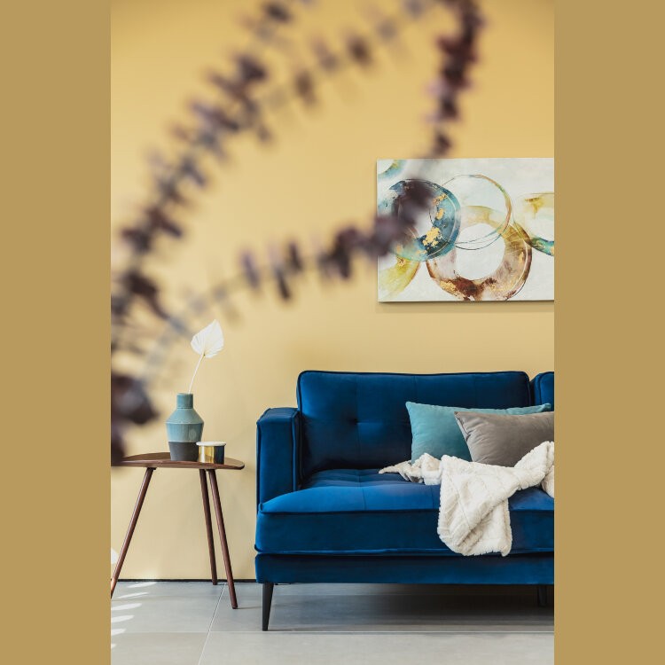 Столик Damaris ореховый шпон